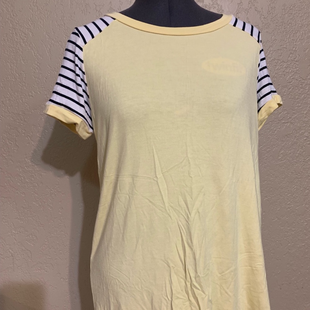 Sale: 3 for $21 Veveret Yellow Short Sleeve Tee